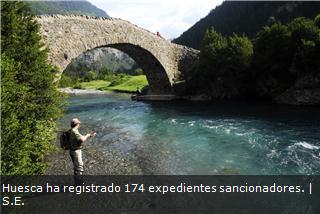 Las infracciones de pesca en Aragón superaron en 2013 los 1.000 expedientes sancionadores